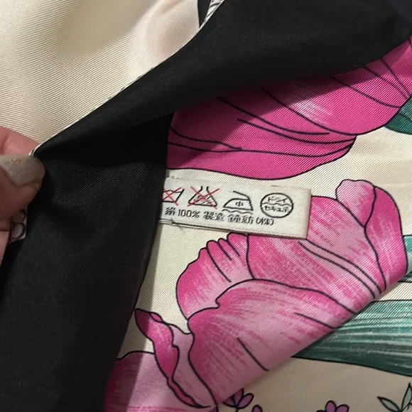 {EUC} CHRISTIAN DIOR floral scarf